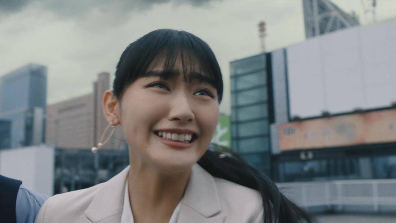 櫻坂46山﨑天が見せた演技の振れ幅、緊迫の表情＆冷めた表情　会社員役を熱演