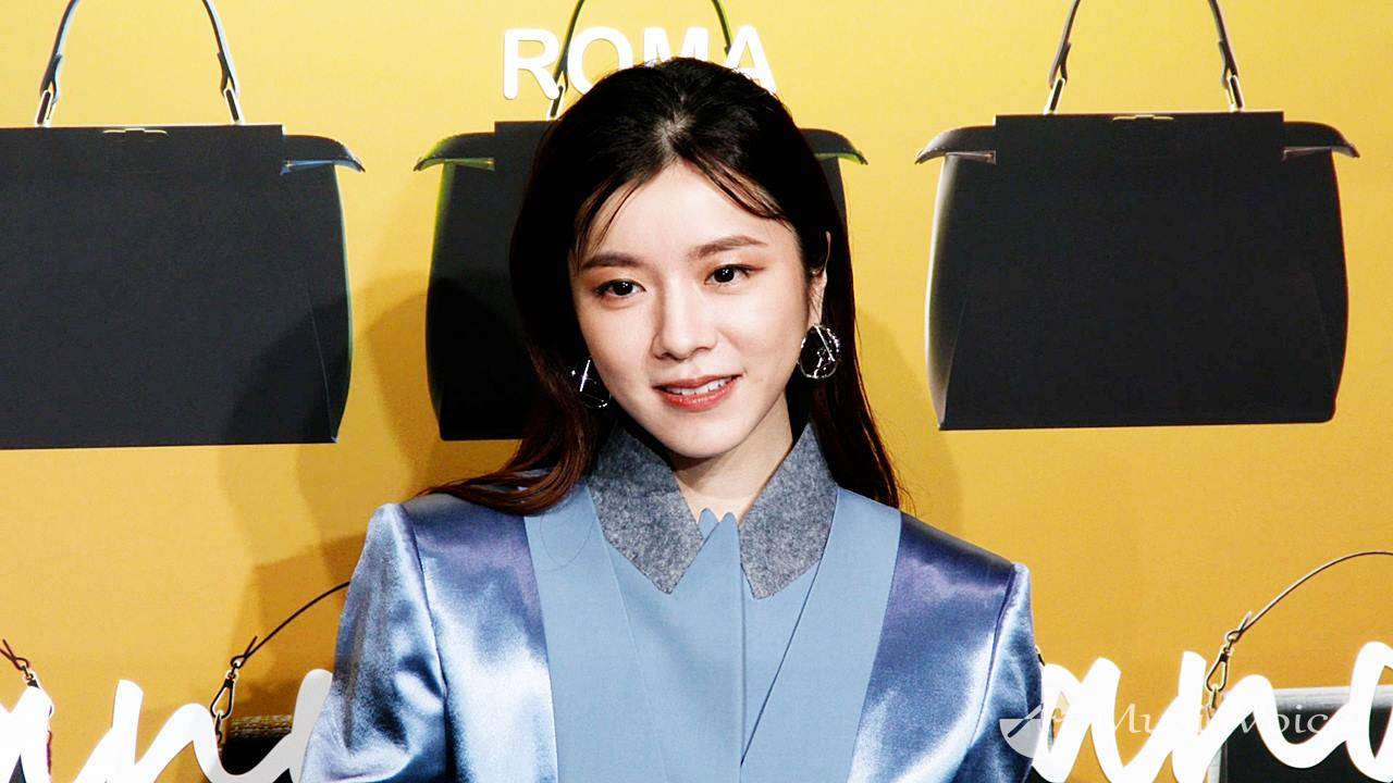 milet、ショートジャケット　裏地素材を表にデザイン「とてもかわいい」