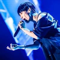 UVERworld、“VSシリーズ”横浜アリーナでBiSH、ヒゲダン小笹大輔と共演