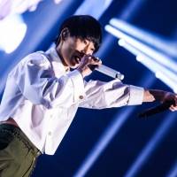 UVERworld、“VSシリーズ”横浜アリーナでBiSH、ヒゲダン小笹大輔と共演