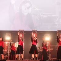 UVERworld、“VSシリーズ”横浜アリーナでBiSH、ヒゲダン小笹大輔と共演