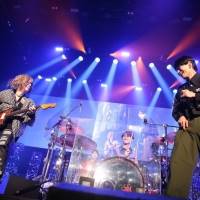 UVERworld、“VSシリーズ”横浜アリーナでBiSH、ヒゲダン小笹大輔と共演