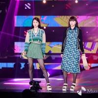 NiziU・AYAKA＆NINA：Rakuten GirlsAward 2023 S/S