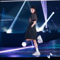 鈴木ゆうか：Rakuten GirlsAward 2023 S/S