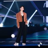 若月佑美：Rakuten GirlsAward 2023 S/S