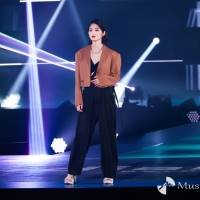 若月佑美：Rakuten GirlsAward 2023 S/S