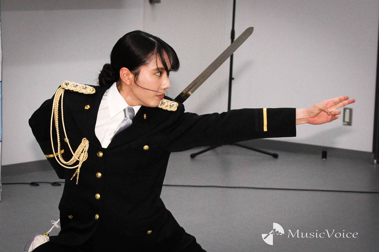 山本千尋、制服姿で剣技披露　初の一日警察署長に「背筋が伸びる思い」