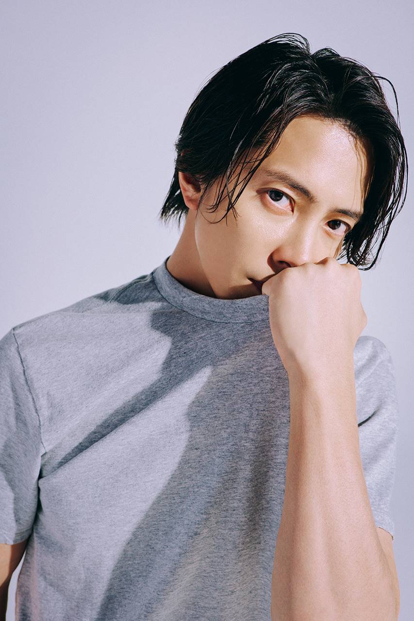 山下智久、２年ぶり『ar』表紙　撮影現場で放った圧倒的なスターオーラ