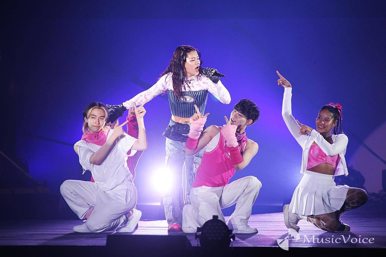 とうあ、アーティスト「TOUA」としてライブパフォーマンス　大歓声のなか熱唱