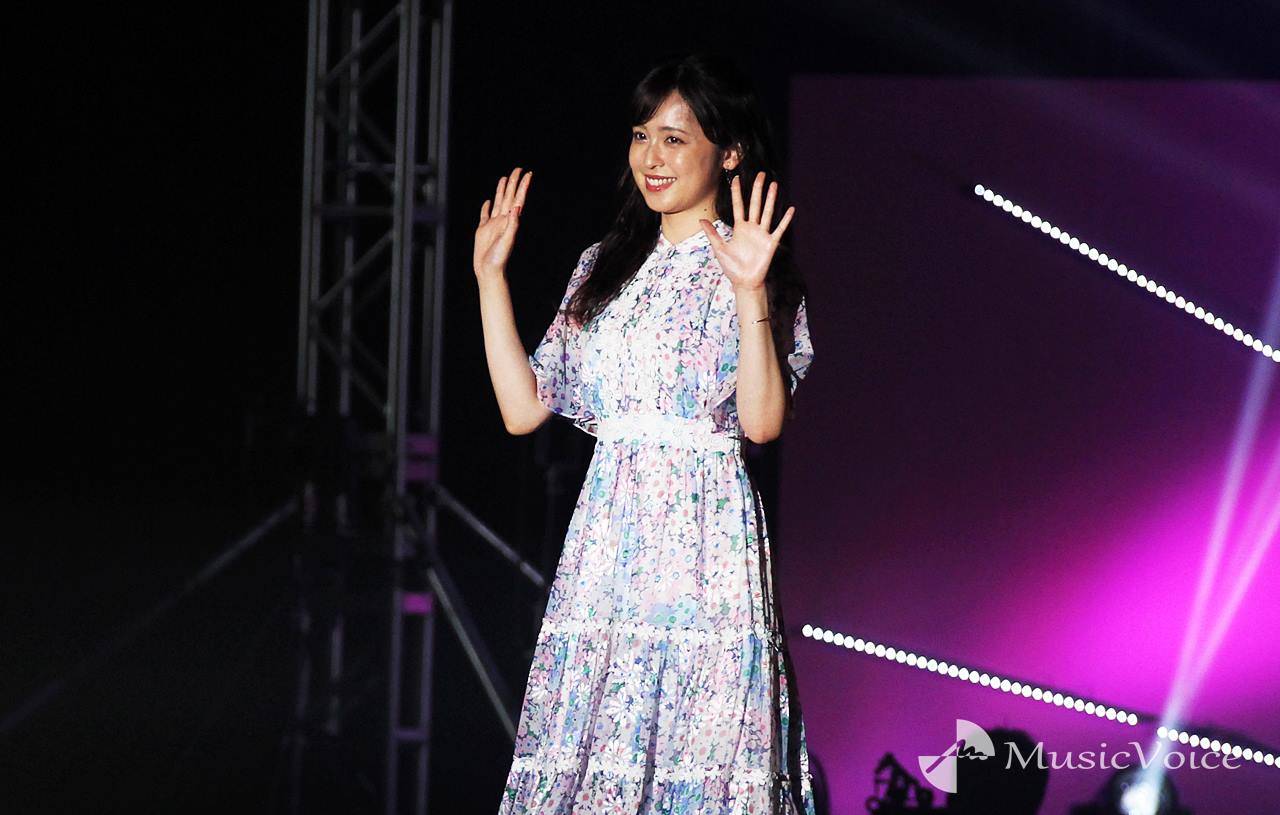 元フジアナ久慈暁子、出身の岩手でランウェイ「久々なので緊張しました！」