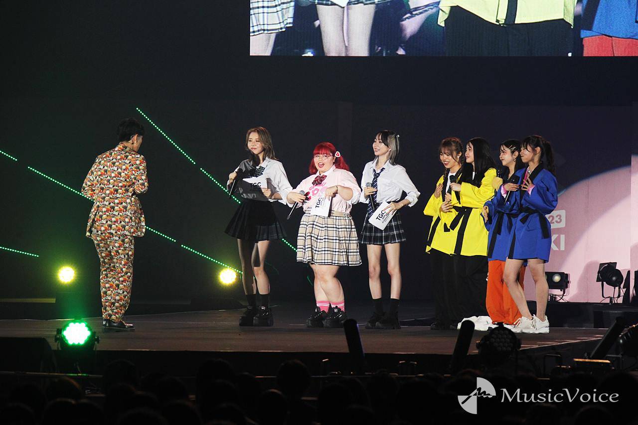 おさき×もか×みとゆな×わたげ×高梨優佳×本望あやか、くれいじーまぐねっととカマキリダンス