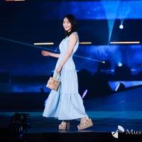 生駒里奈：Rakuten GirlsAward 2023 S/S