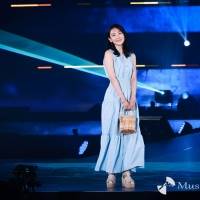 生駒里奈：Rakuten GirlsAward 2023 S/S