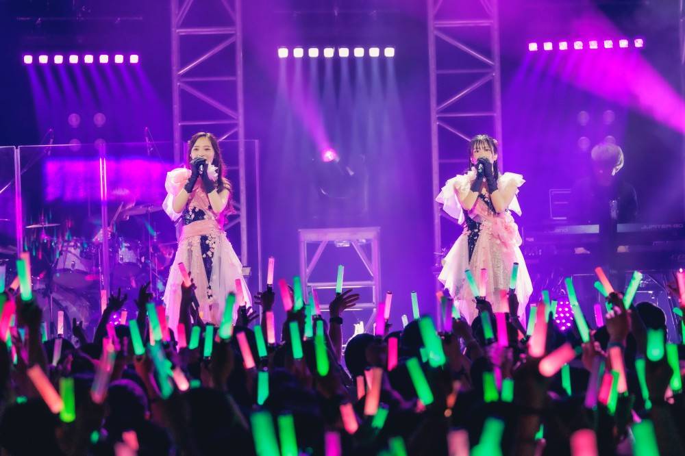 ClariS、約３年８か月ぶりとなるライブハウス公演開催「今年一番の最高の時間をありがとうございました！」
