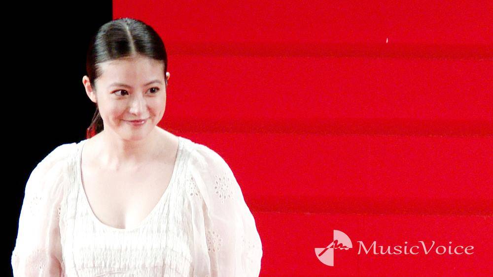 今田美桜、透明感！白のレースワンピ姿でレッドカーペット　アクションシーンは「泣いた」