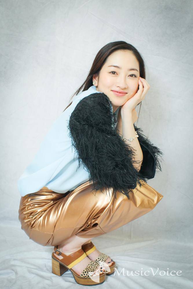 川添野愛