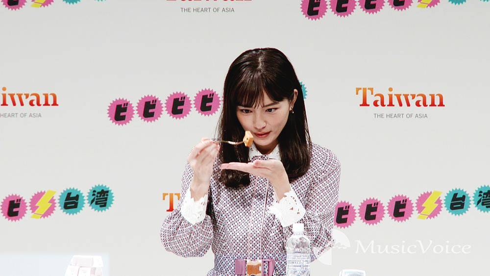 川口春奈、台湾スイーツに舌鼓み「美味しいです！濃厚です」