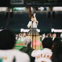 吉澤嘉代子、誕生日に東京ドームで新曲「氷菓子」を生歌唱