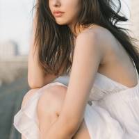 愛甲千笑美1st写真集『会いたくなった？』