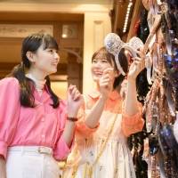 乃木坂46遠藤さくら＆清宮レイ、ディズニー満喫