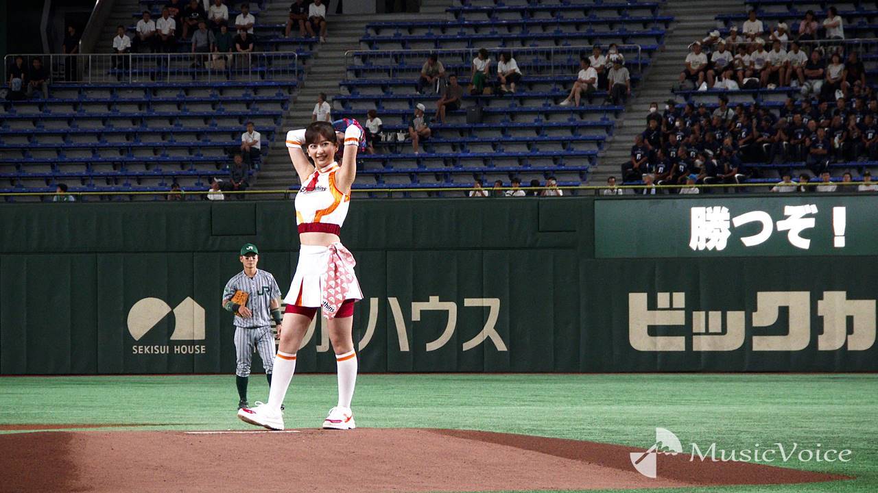 ミス週刊少年マガジン斉藤里奈、都市対抗で始球式　野球未経験ながら真っすぐ