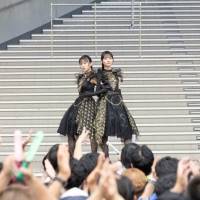 ClariS、ダイバーシティ東京プラザでコンセプトEP「淋しい熱帯魚」発売を記念して初のリリイベ開催