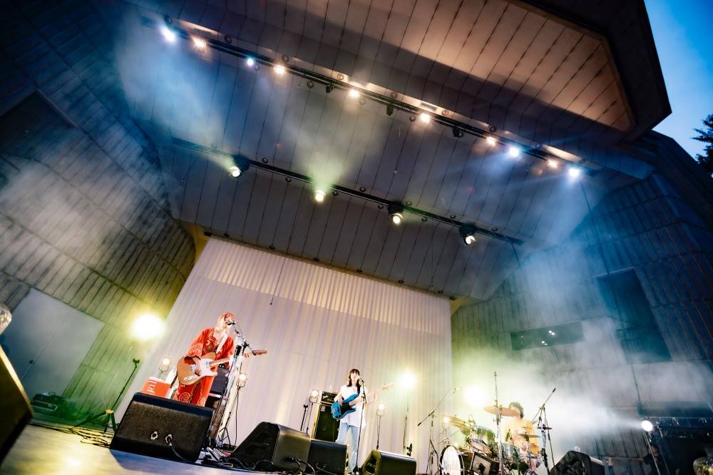 リーガルリリー「このステージに立つために、毎日音楽をやってきました」満員の日比谷野音ワンマンライブ大団円