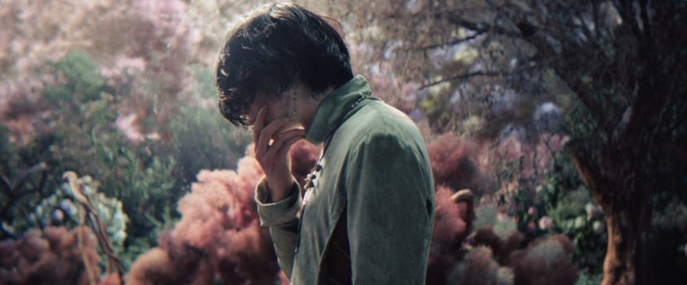 米津玄師、新曲「月を見ていた」MV公開　壮大なスケールと圧巻の映像美