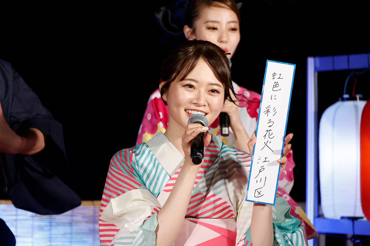 山崎怜奈、浴衣姿で地元花火大会　幼少期は「パジャマでお団子食べながら見ていた」