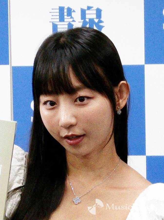 韓国グラドル第一人者ピョ・ウンジが初写真集、銭湯での撮影は「絵に描いたような光景」