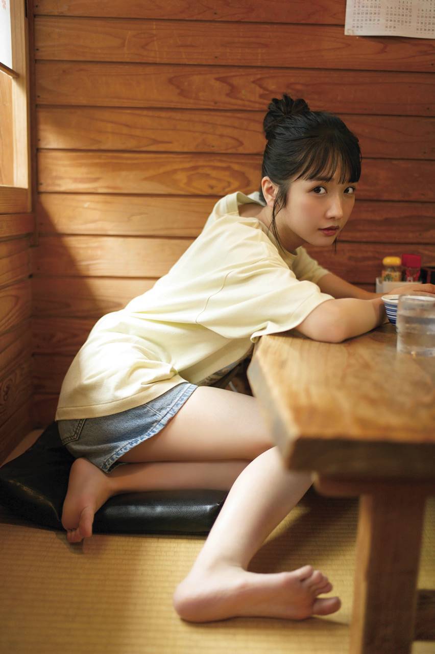 STU48高雄さやか、２期生初のソロ写真集「本当に嬉しい」ランジェリーにも初挑戦