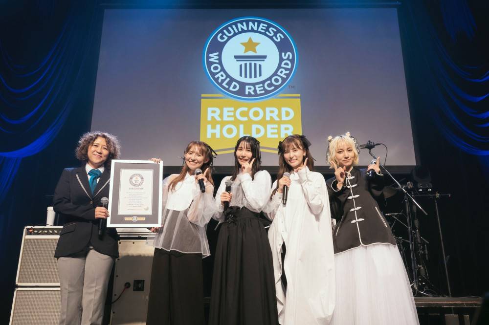 SCANDAL、“同一メンバーによる最長活動ロックバンド（女性）”ギネス世界記録（TM）に認定