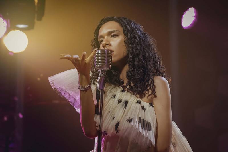 女王蜂・アヴちゃん『パリピ孔明』で世界的シンガー役、主演向井理も「鳥肌が立った」