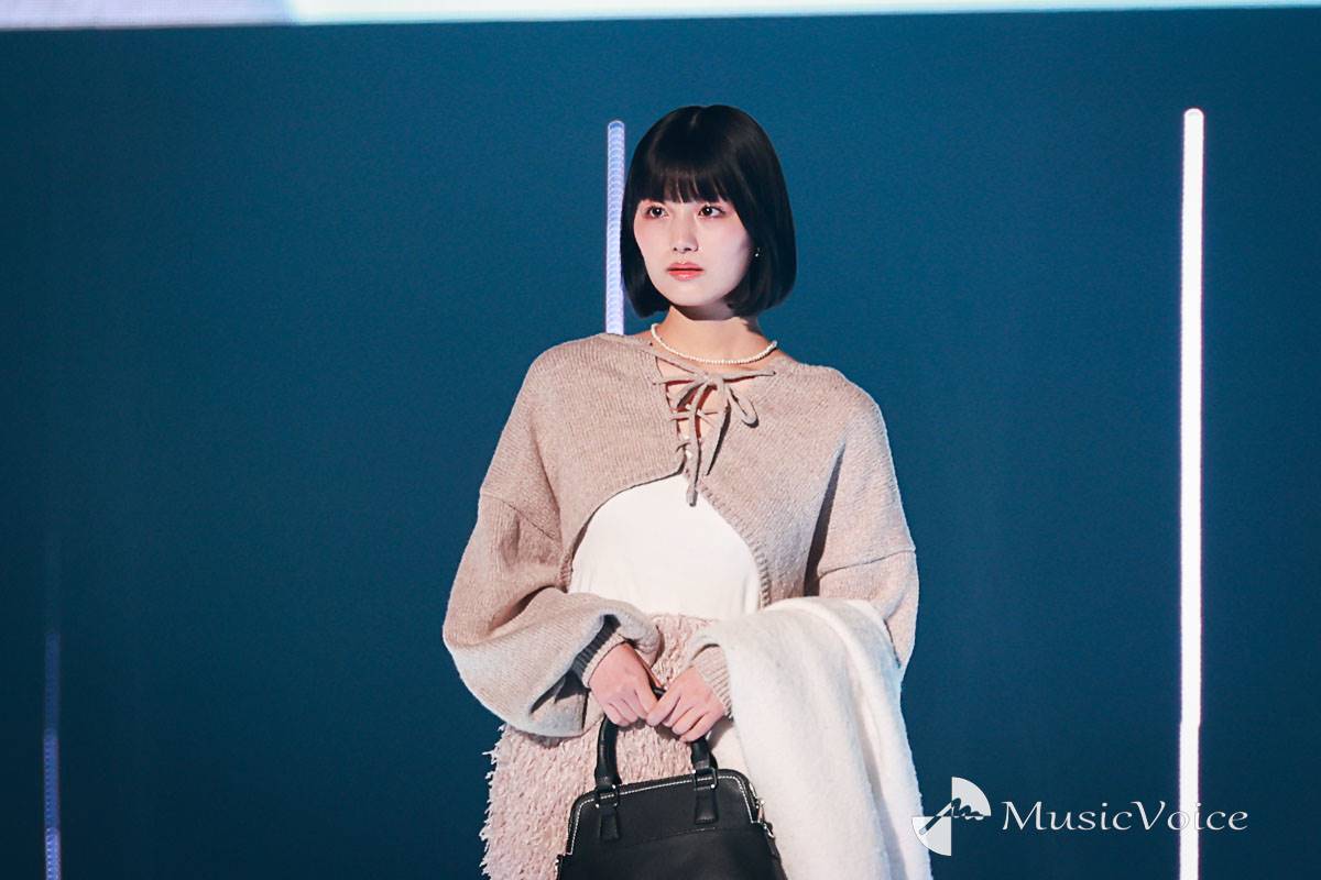 鶴嶋乃愛、ロングヘアをバッサリ　ボブヘアに！「最強に可愛い」「イズになった！」