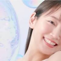 吉岡里帆「ニベア クリームケア ボディウォッシュ Ｗ保水美肌」