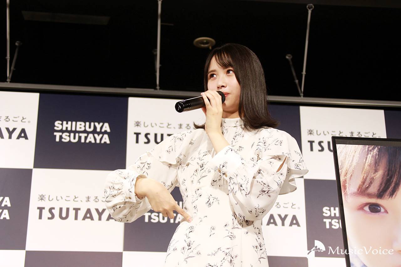 日向坂46上村ひなの、お腹のほくろ解禁！「見つけてくれたら嬉しい！」