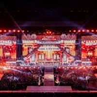 NiziU、初のスタジアムライブ2days開催　ファンからのサプライズにメンバー感涙