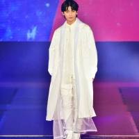 高橋文哉と志尊淳、サプライズ登場で大歓声