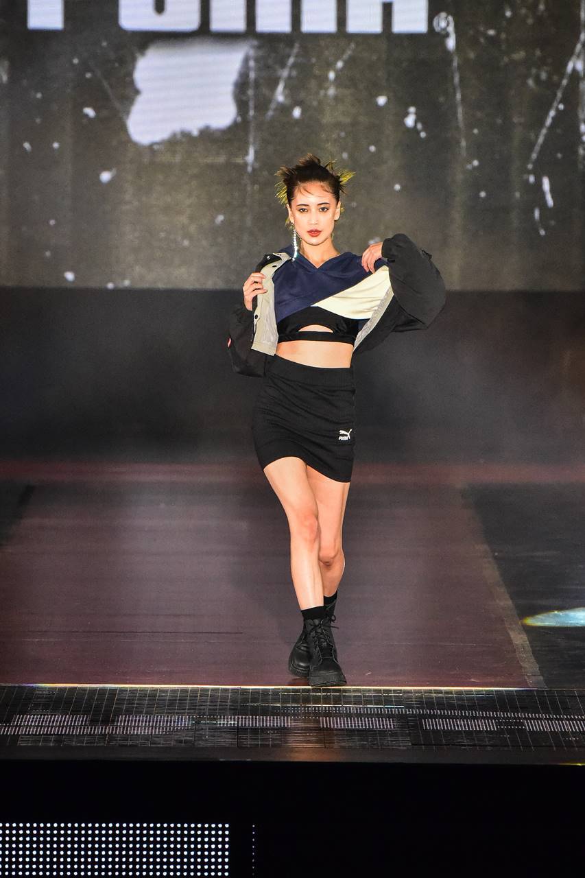 藤井夏恋、美ウエスト＆美脚を大胆に　ヘルシーな肌見せ＆ロックな着こなし