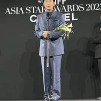 井浦新×田中麗奈×向里祐香「釜山国際映画祭」レッドカーペット