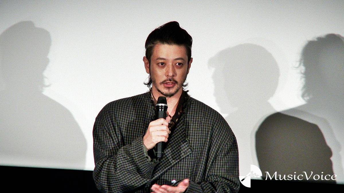 オダギリジョー、満員の客席を見て「ジャニーズの会見思い出しちゃって」