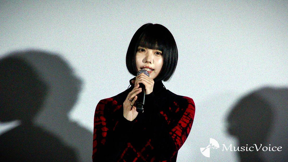 あのちゃん、ノーメイク姿を披露　体重も初公開し反響「おみ足が結構筋肉質！」