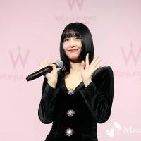 TWICE MOMO、美しさ際立つワンピ姿