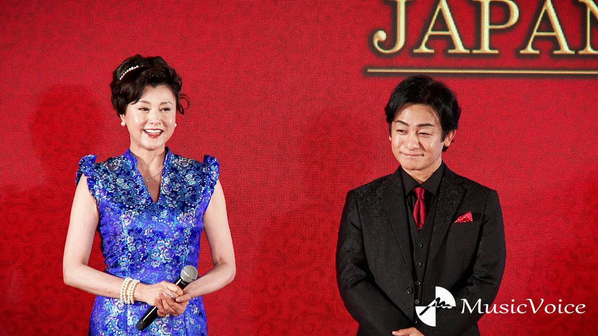 片岡愛之助×藤原紀香、夫婦揃って舞台挨拶「台本読んでひっくり返った」微笑ましい光景も