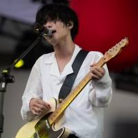 神サイ、初の海外公演は全中国語MCでパフォーマンス