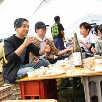 橘ケンチ「収穫祭」にサプライズで登場「里山の重要性を再確認」
