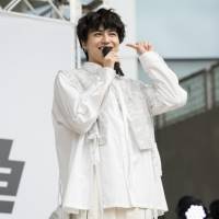 超特急、フリーライブで１万人を動員