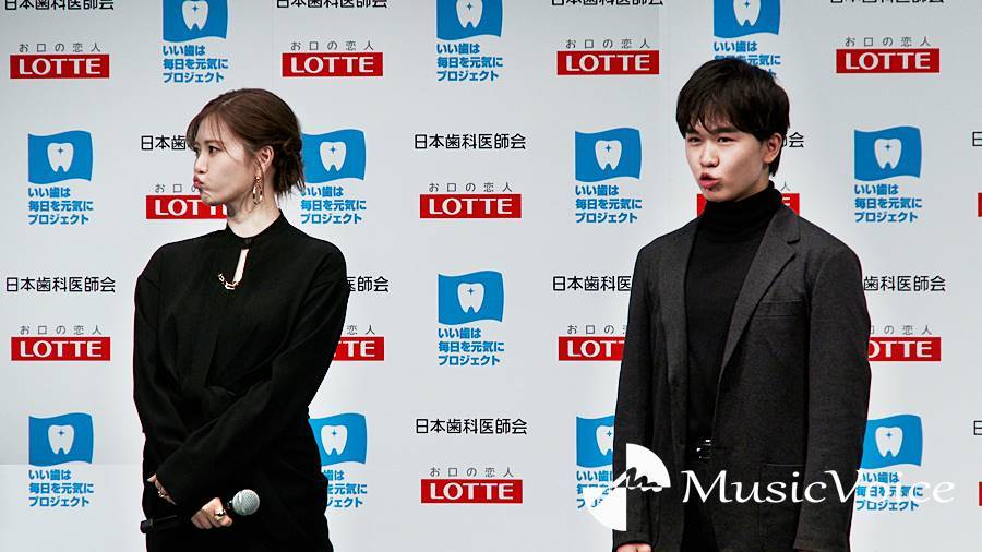 白石麻衣＆鈴木福、今年のべストスマイルに輝く　お口の健康体操にも挑戦