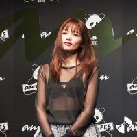 川口春奈、シースルーで大胆肌見せ　大人の装いに司会者も「セクシーでドキッと」