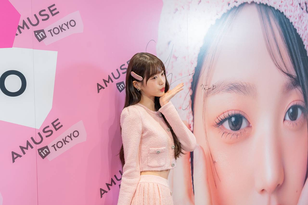 IVEのチャン・ウォニョン、キュートな姿でポップアップストアに来店